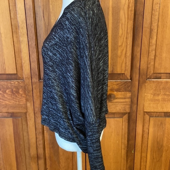 Paper Crane Dolman Crop Heathered Black Long Sleeved V-neck Sweater Boho Small - Picture 4 of 7